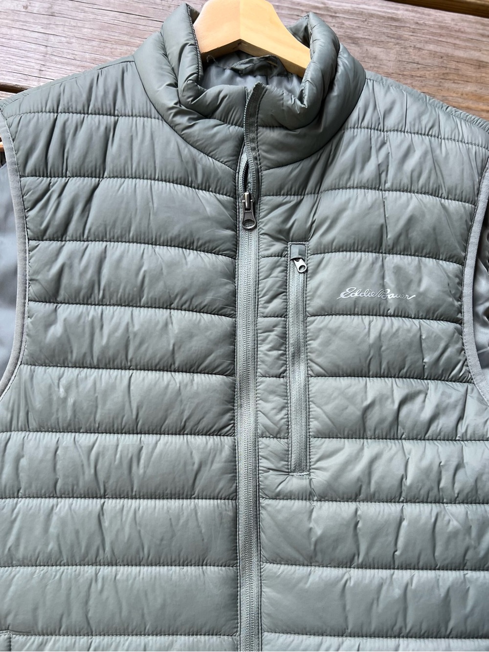 Eddie Bauer Quilted Puffer Vest Men’s Medium - Picture 4 of 8